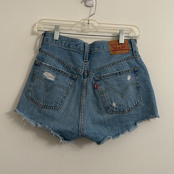 Levi's 501 Light Blue Frayed Denim Shorts Sz 25 - Picture 4 of 7